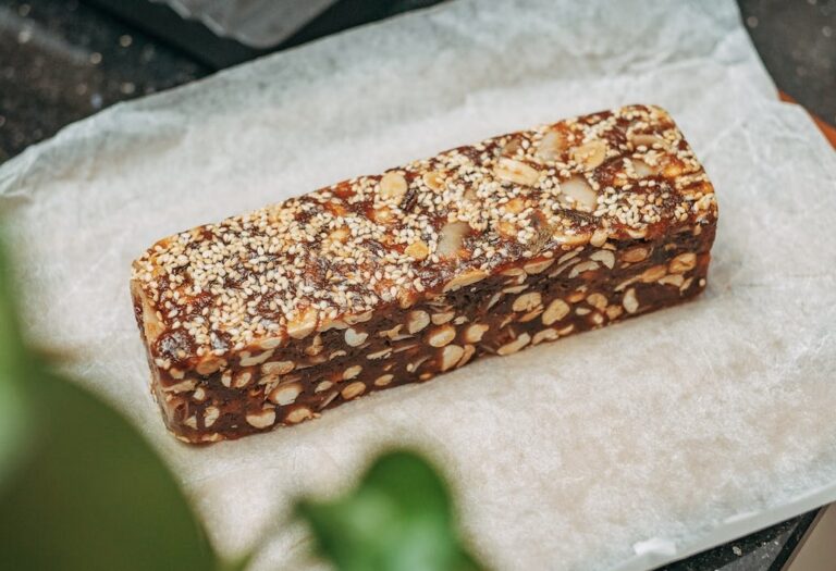Cricket Protein Bars: A Sustainable Protein Source for Eco-Conscious Consumers